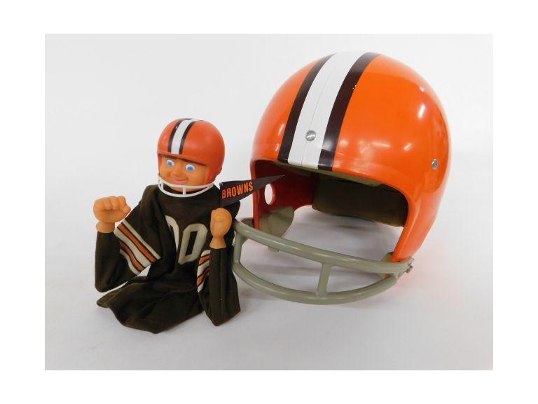 Route 8 Auctions Vintage Cleveland Browns Decor