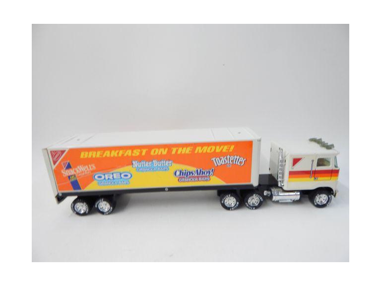 nylint steel toy trucks