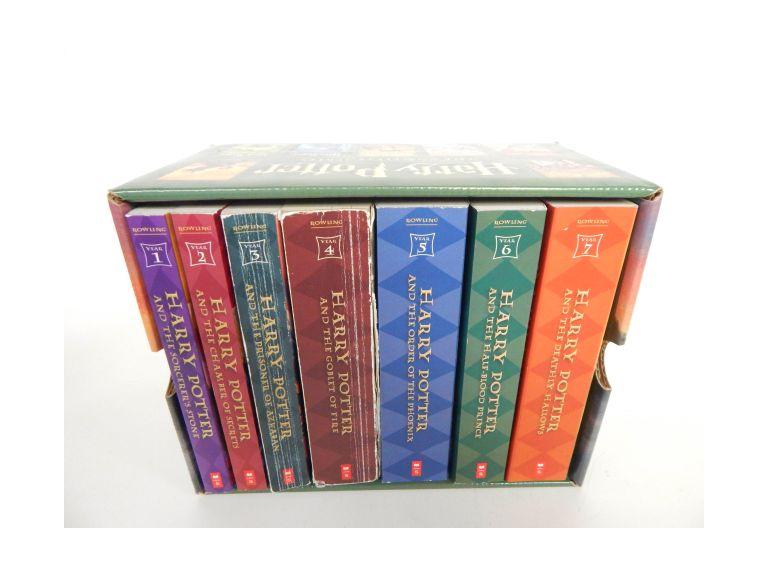 Route 8 Auctions | Harry Potter Book Series Set