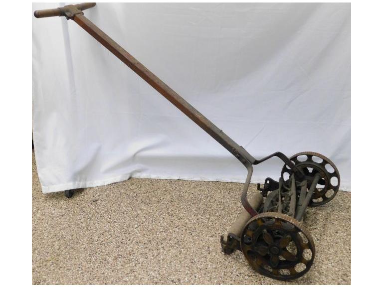 Route 8 Auctions | Vintage Reel Push Mower