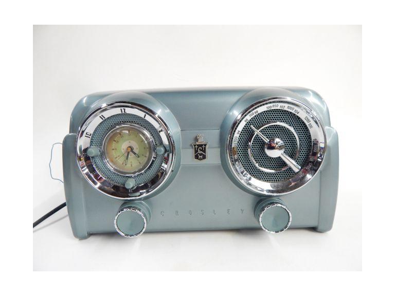 Route 8 Auctions Crosley Collector Edition Clock Radio